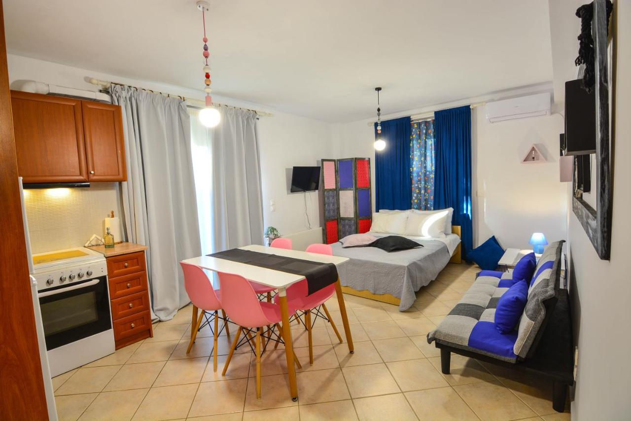 Theoni'S Apartments Xylokastro Bagian luar foto