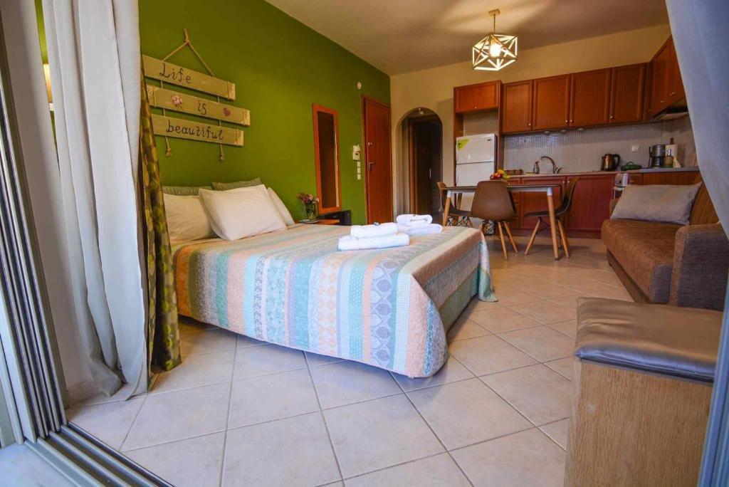 Theoni'S Apartments Xylokastro Bagian luar foto